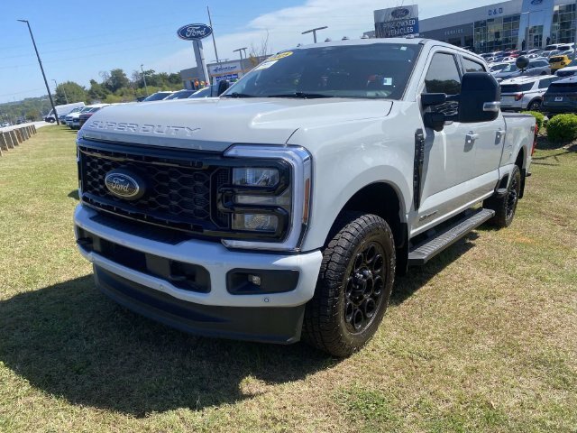 Certified 2025 Ford F250 Lariat w/ Lariat Ultimate Package AWD/4WD image 3