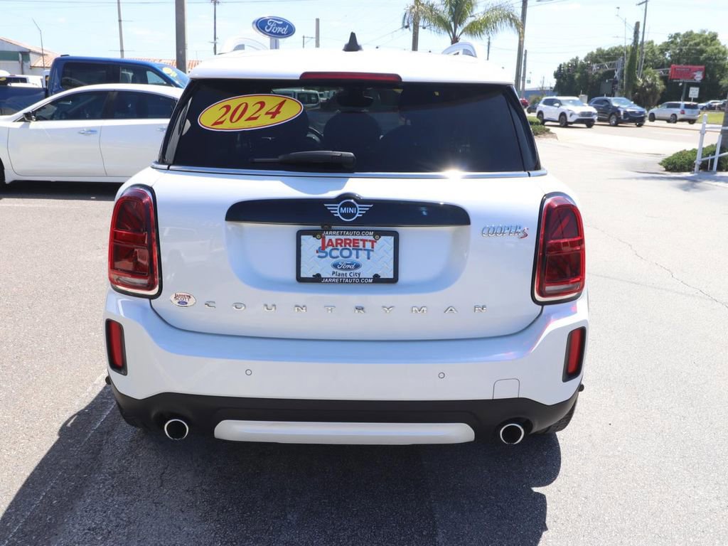 Used 2024 MINI Cooper Countryman S w/ Signature Upholstery Package FWD image 4