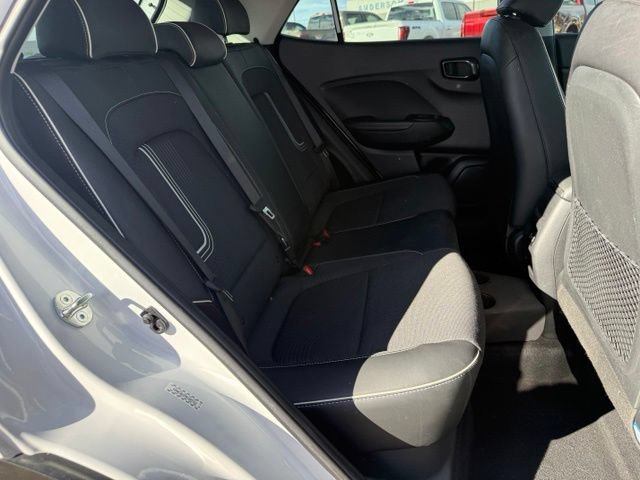 Used 2024 Hyundai Venue Limited FWD image 35
