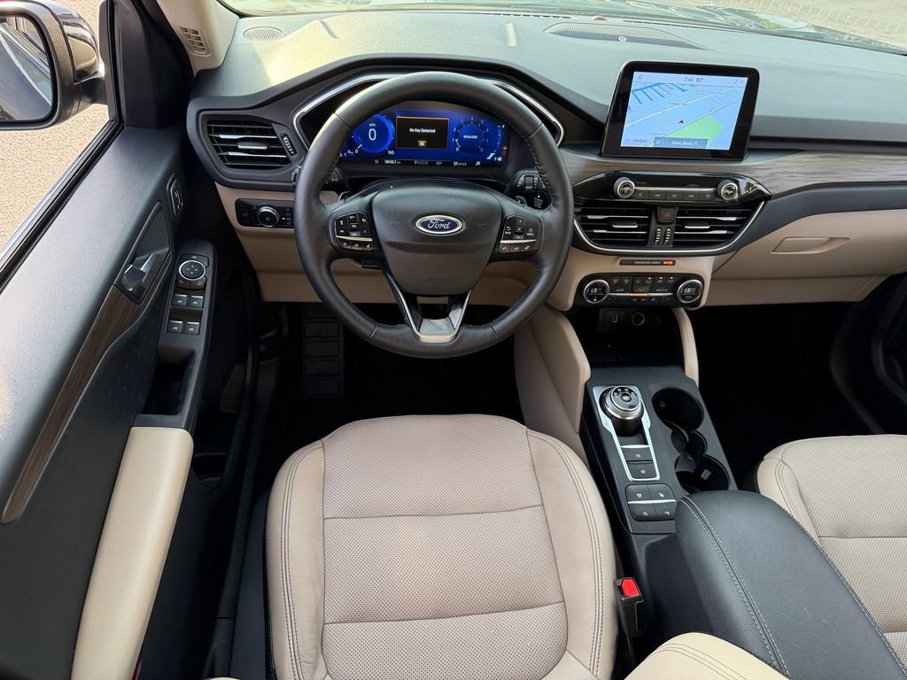 Certified 2020 Ford Escape Titanium AWD/4WD image 13