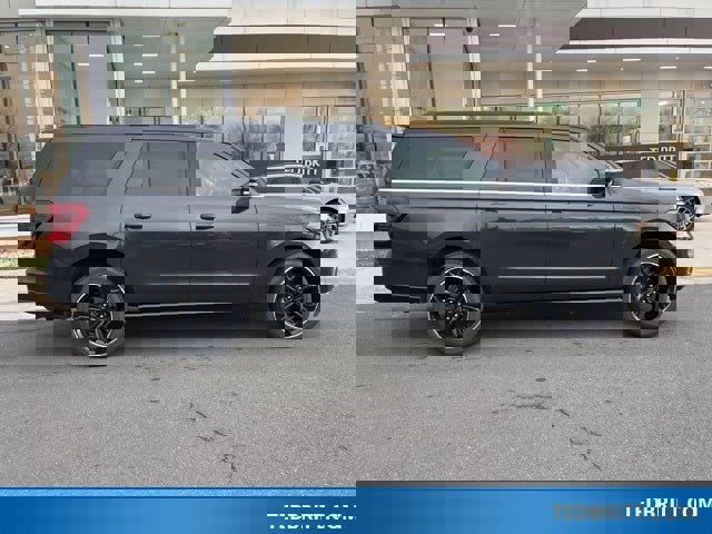 Certified 2022 Ford Expedition Max Limited image 9