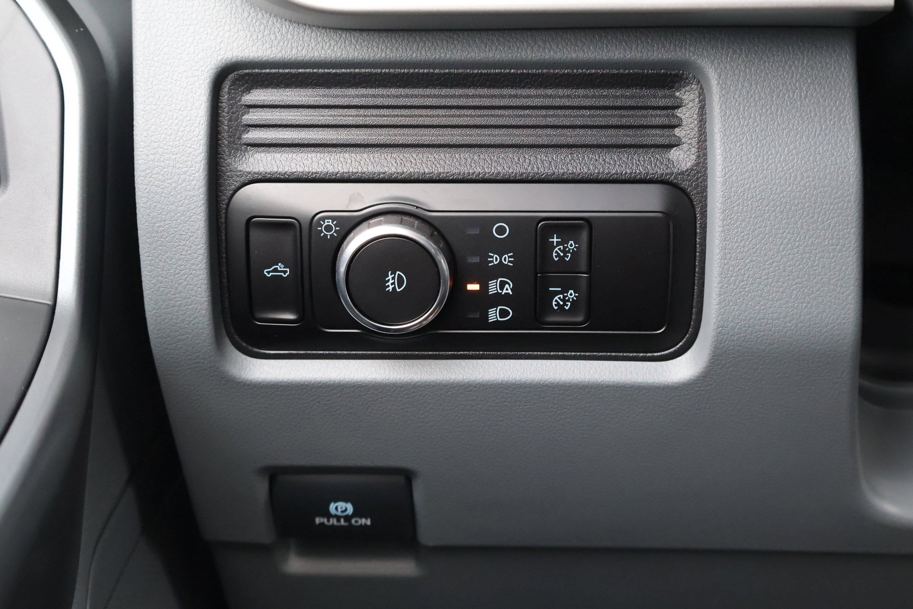 Certified 2025 Ford F250 XL w/ STX Appearance Package image 19