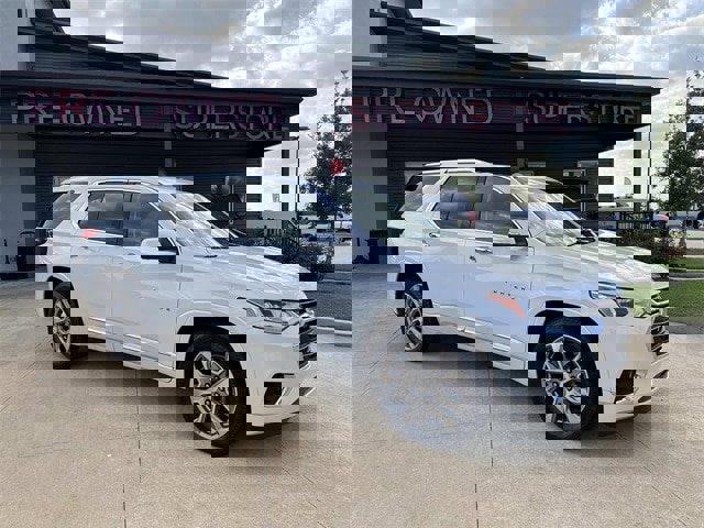 Used 2021 Chevrolet Traverse Premier