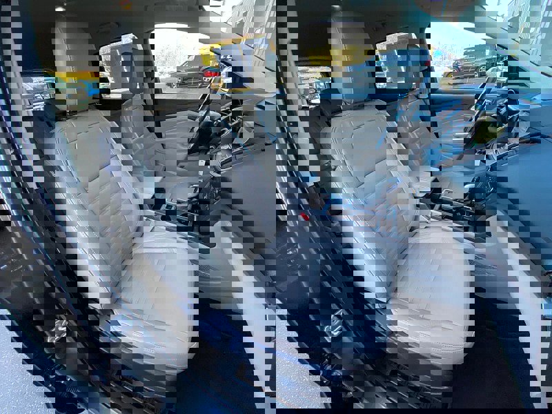 Certified 2018 Ford Escape SEL image 28