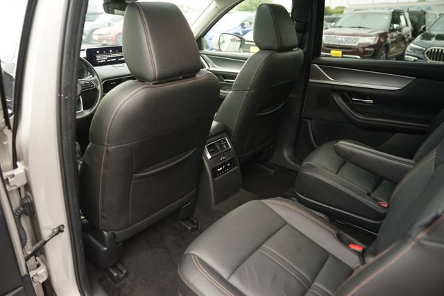 Used 2024 MAZDA CX-90 3.3 Turbo w/ Preferred Plus AWD/4WD image 12