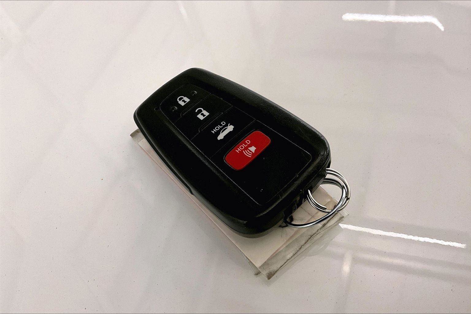 Used 2022 Toyota Corolla XSE image 9