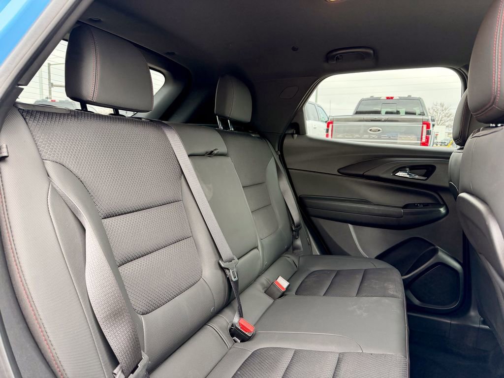 Used 2023 Chevrolet TrailBlazer RS w/ Convenience Package image 16