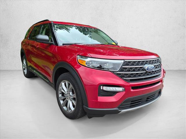 Certified 2023 Ford Explorer XLT w/ Equipment Group 202A AWD/4WD image 3