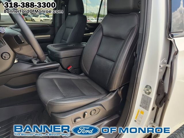 Used 2022 Chevrolet Tahoe Z71 w/ Luxury Package AWD/4WD image 18