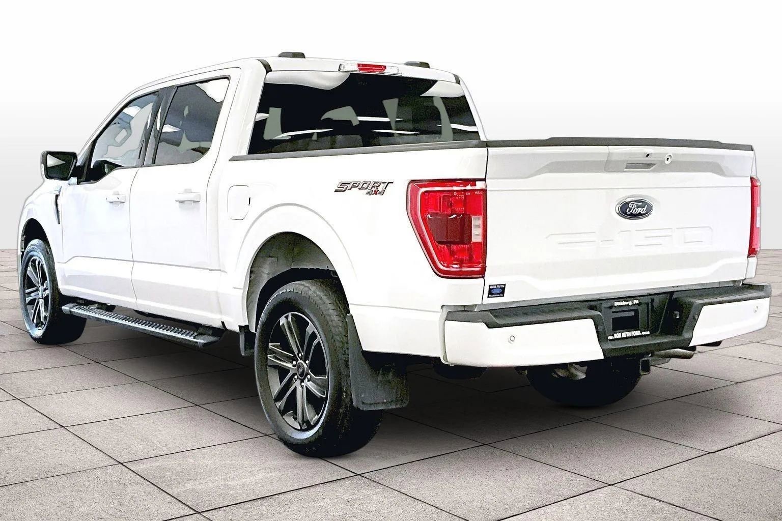 Certified 2022 Ford F150 XLT w/ Equipment Group 302A High image 10