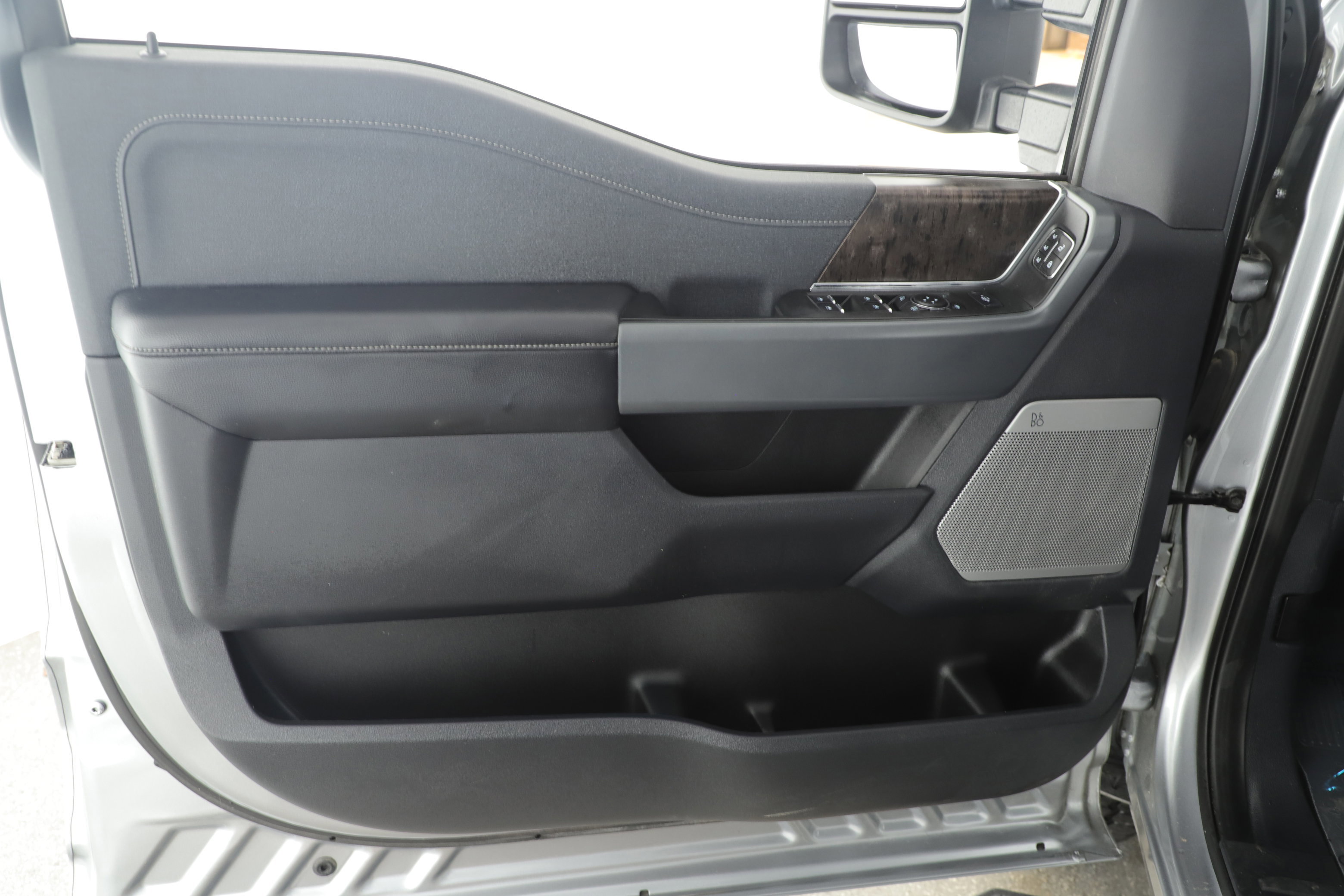 Certified 2024 Ford F350 Lariat w/ Lariat Ultimate Package image 8