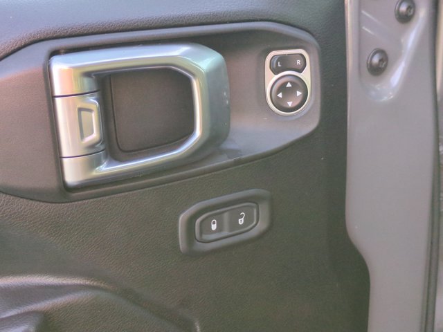 Used 2021 Jeep Wrangler Sport AWD/4WD image 12