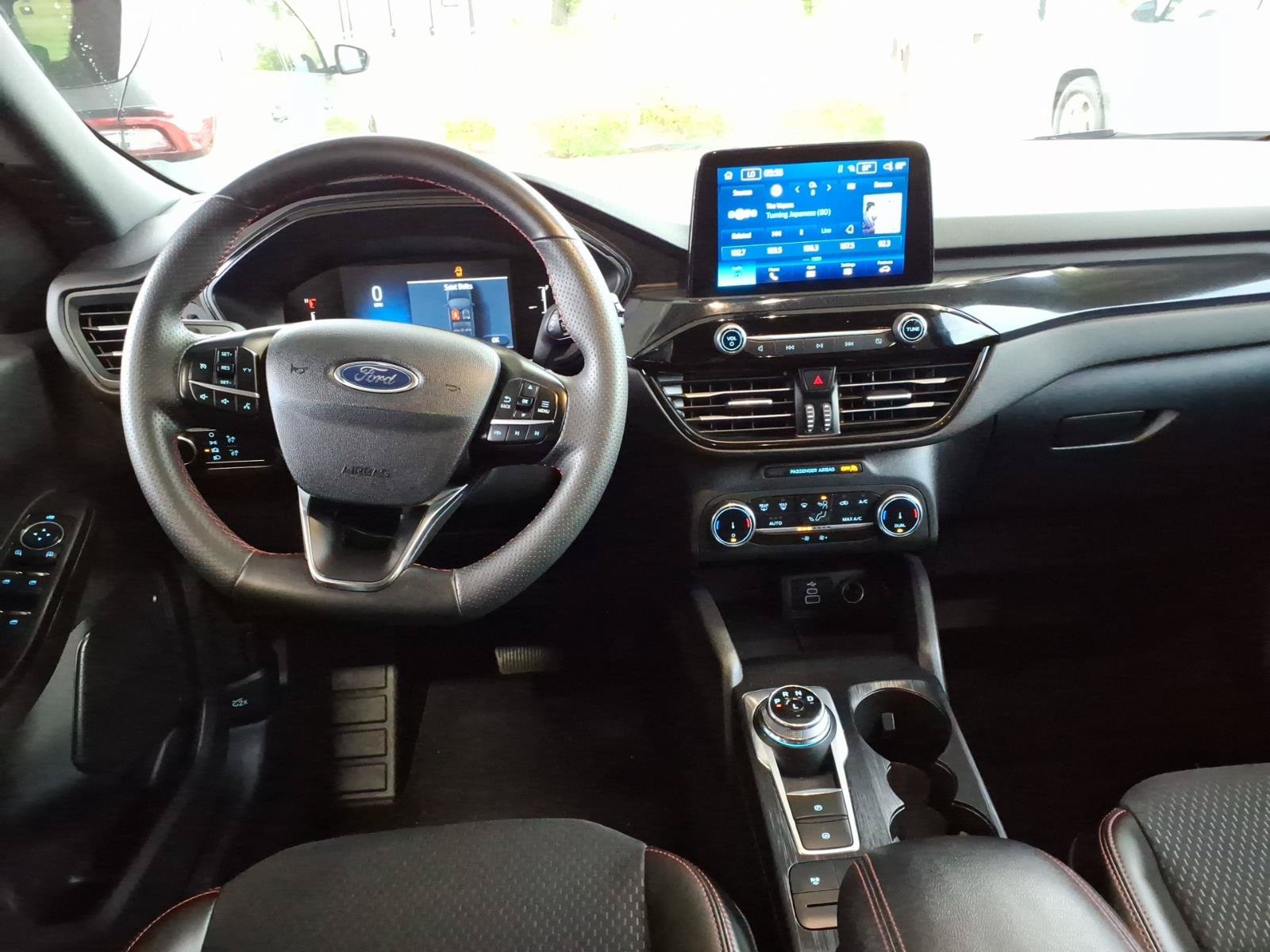 Certified 2025 Ford Escape ST-Line FWD image 14