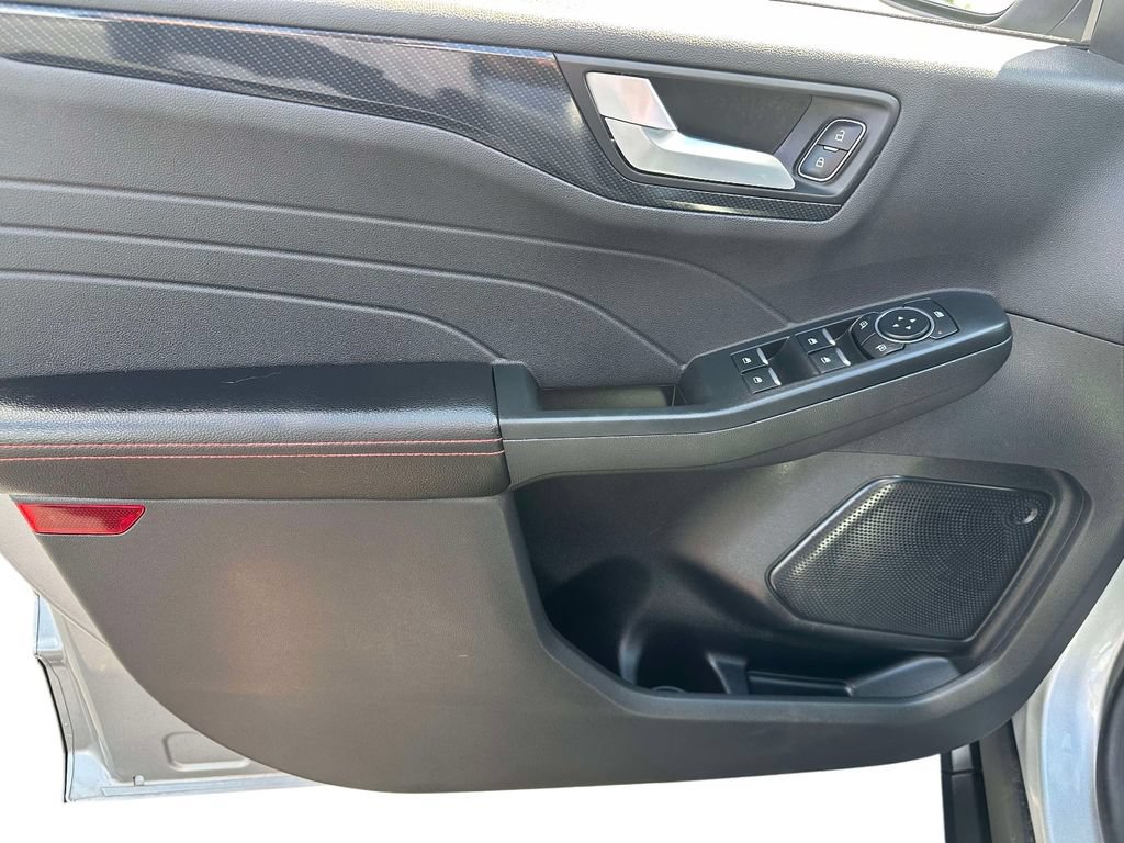Certified 2024 Ford Escape ST-Line w/ Tech Pack #1 FWD image 9