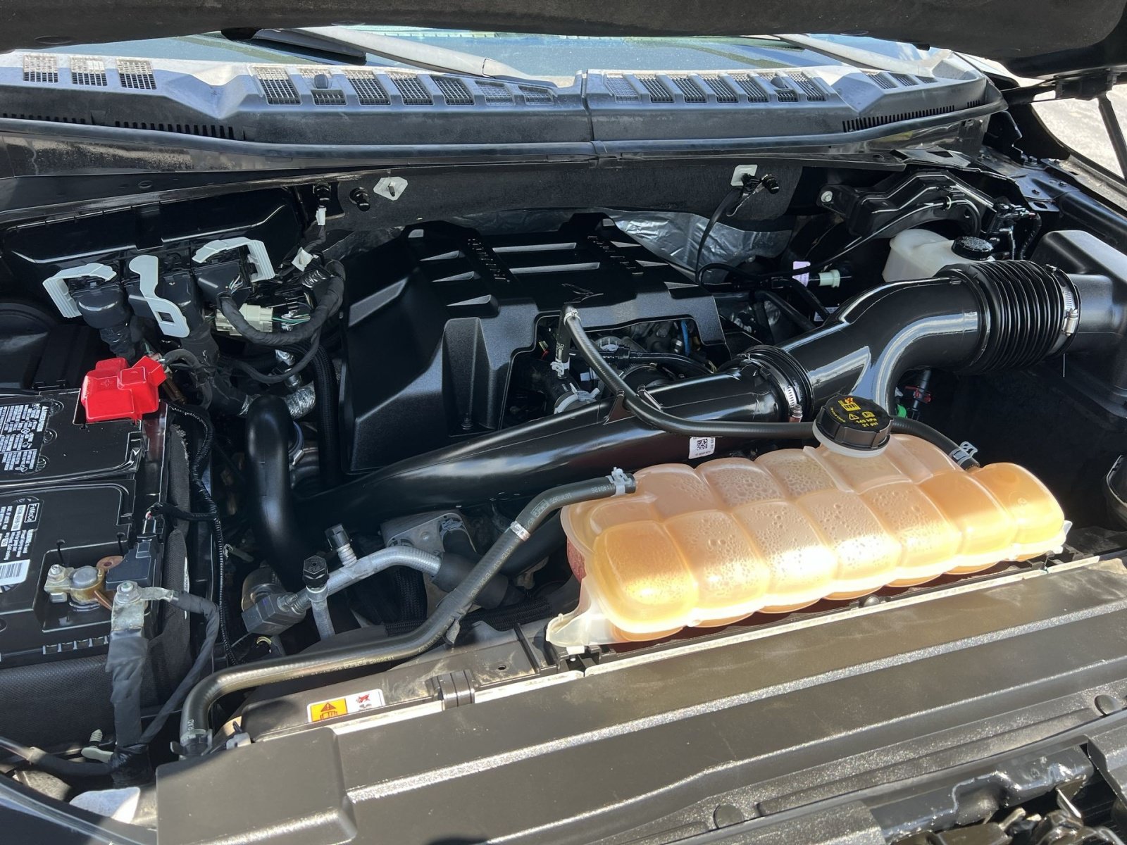 Certified 2018 Ford F150 XLT w/ Equipment Group 302A Luxury AWD/4WD image 27