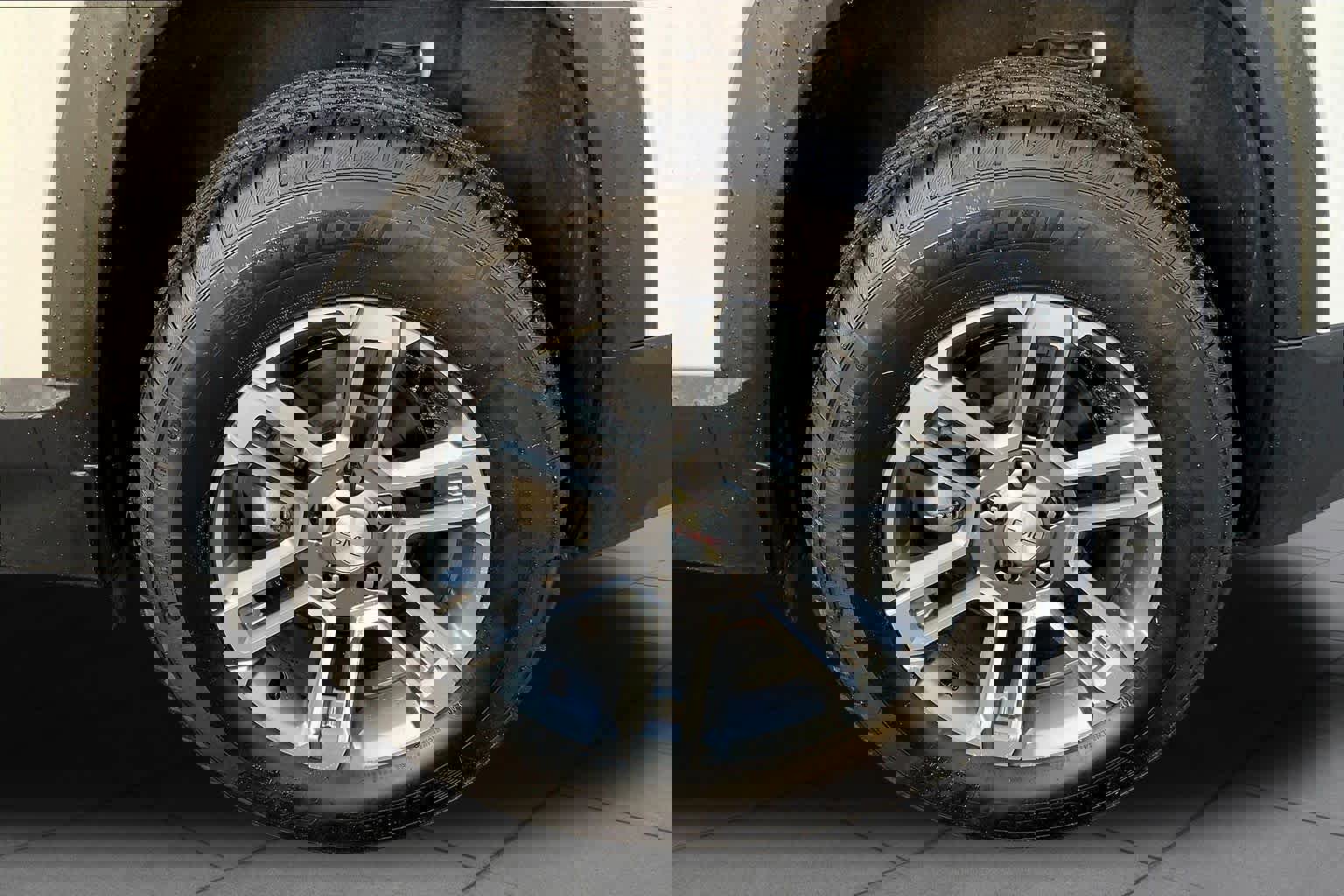 Used 2025 GMC Terrain Elevation image 12