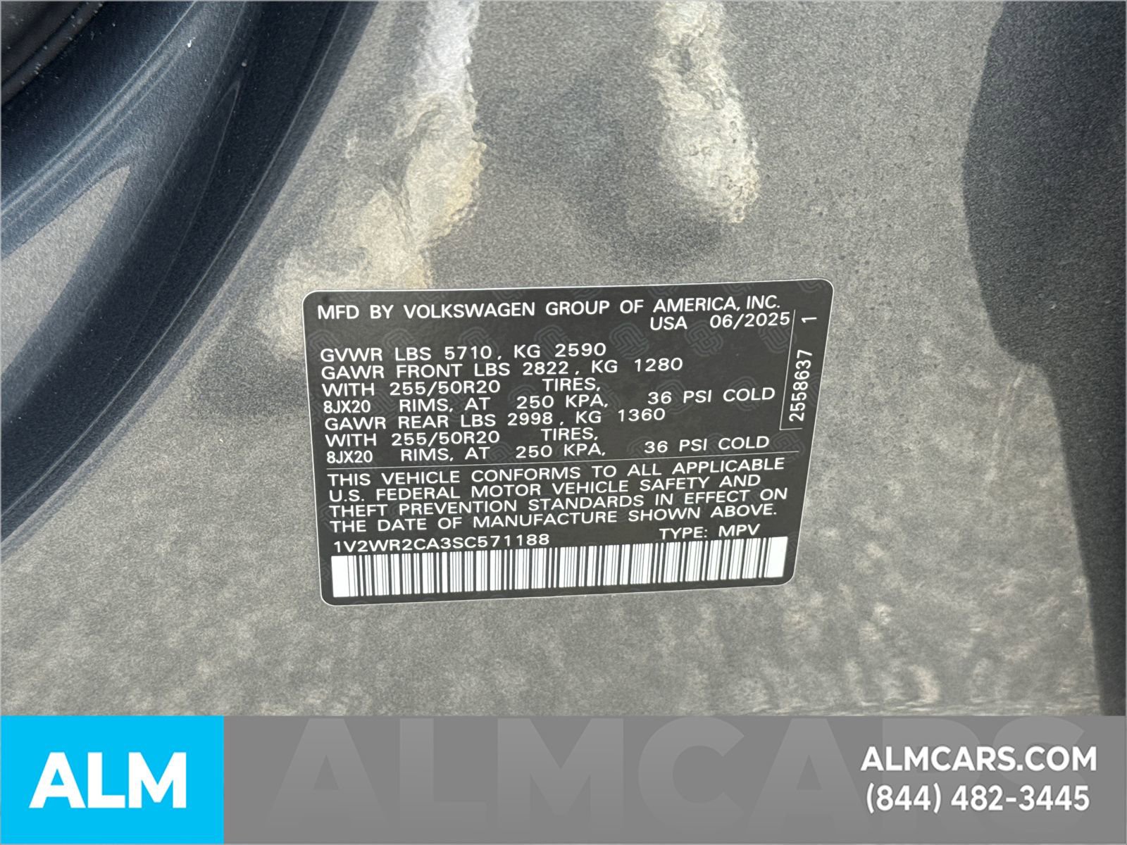 Used 2025 Volkswagen Atlas SE FWD image 37