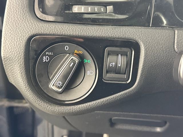 Used 2020 Volkswagen GTI S image 30