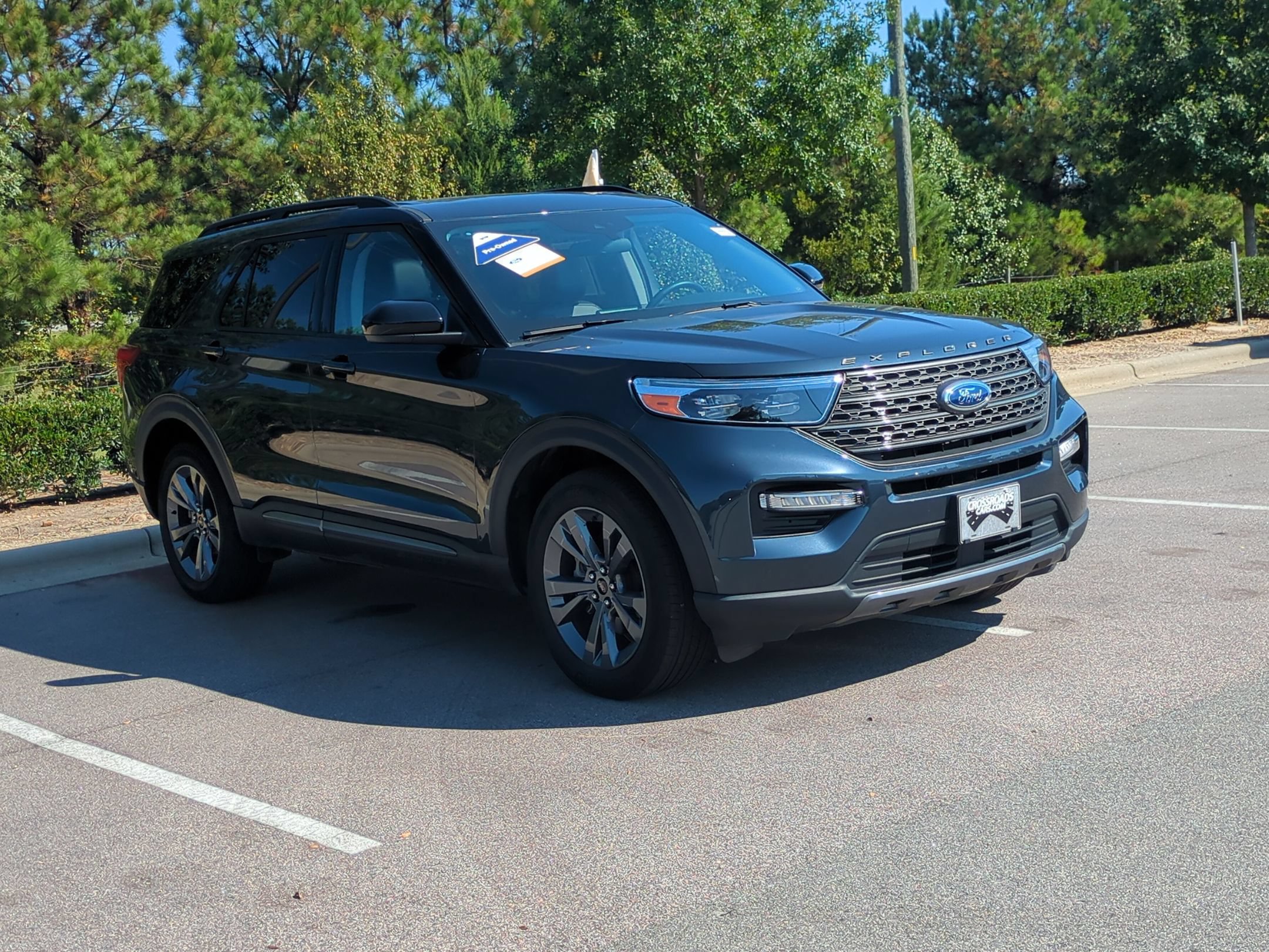 Certified 2024 Ford Explorer XLT w/ Equipment Group 202A AWD/4WD image 2