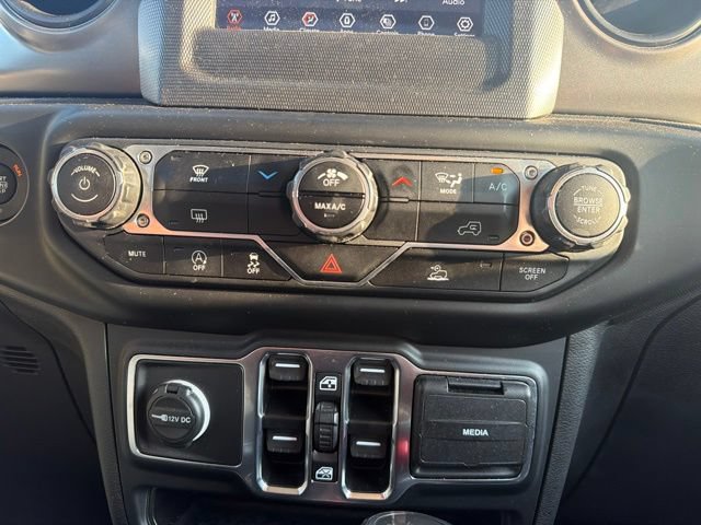 Used 2023 Jeep Wrangler Unlimited Sport AWD/4WD image 30