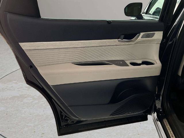 Used 2023 Hyundai Palisade Calligraphy w/ Cargo Package AWD/4WD image 19
