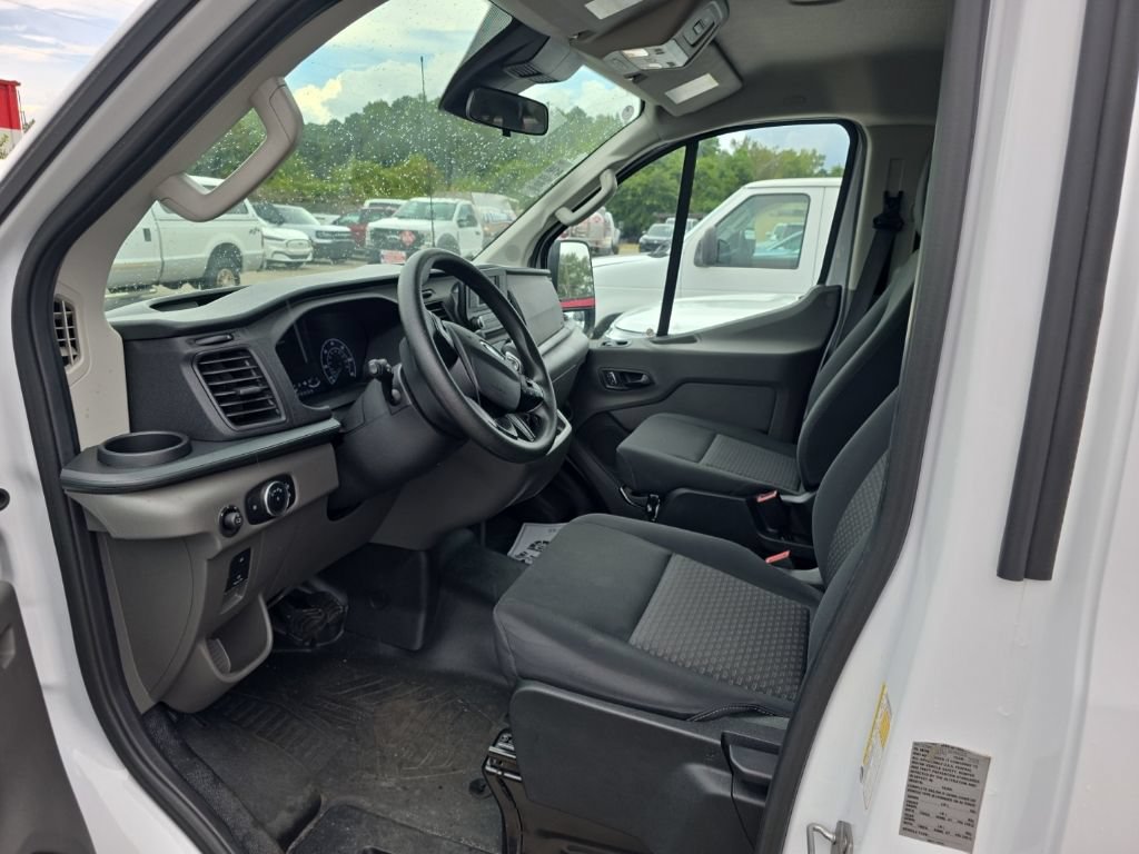 Certified 2025 Ford Transit 250 Low Roof w/ Exterior Upgrade Package RWD image 4