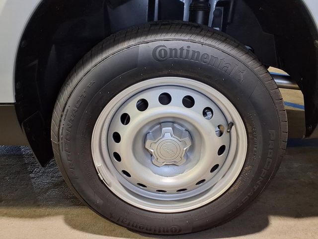 Certified 2025 Ford Maverick XL FWD image 23