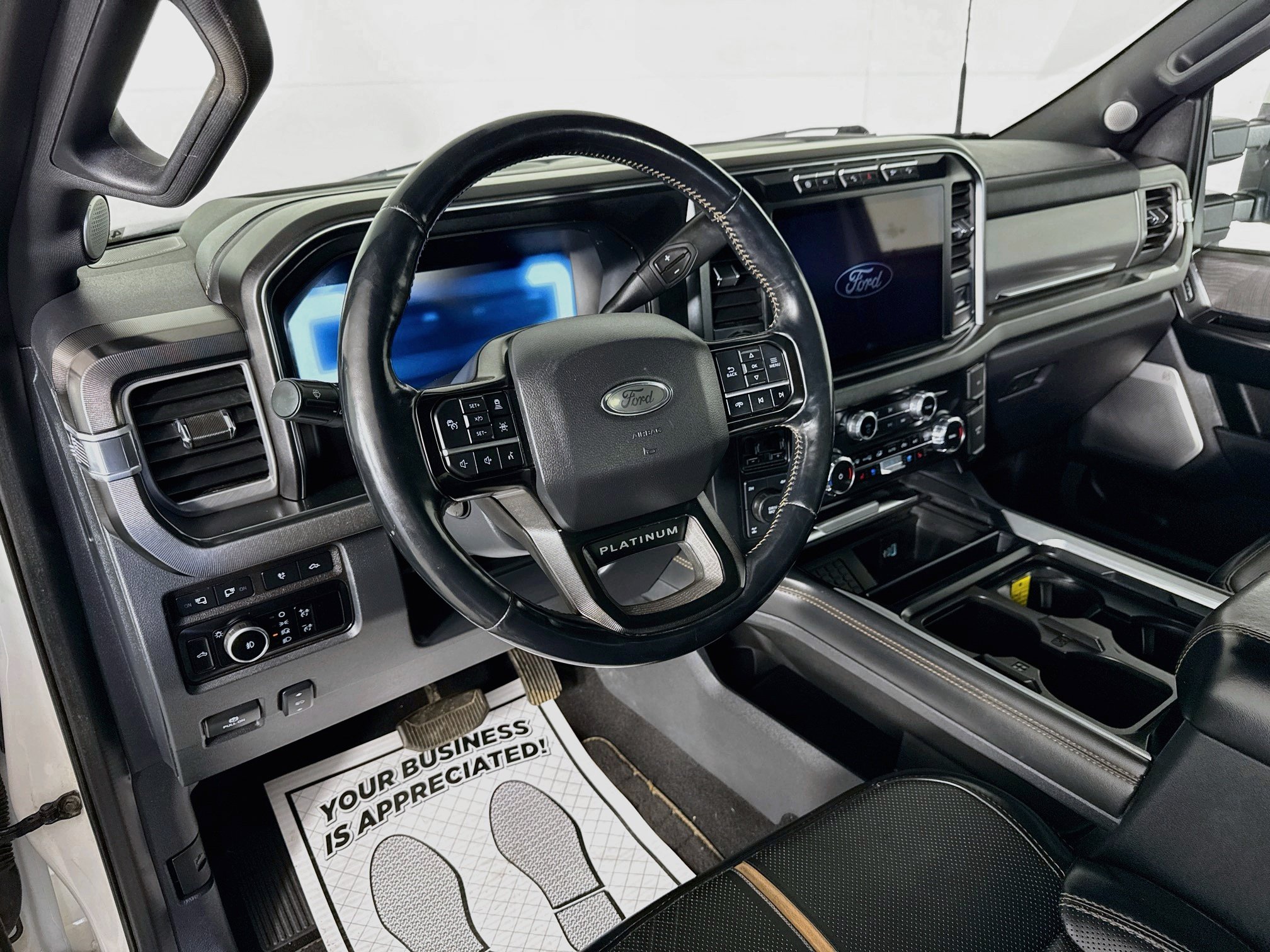 Certified 2024 Ford F250 Platinum AWD/4WD image 9