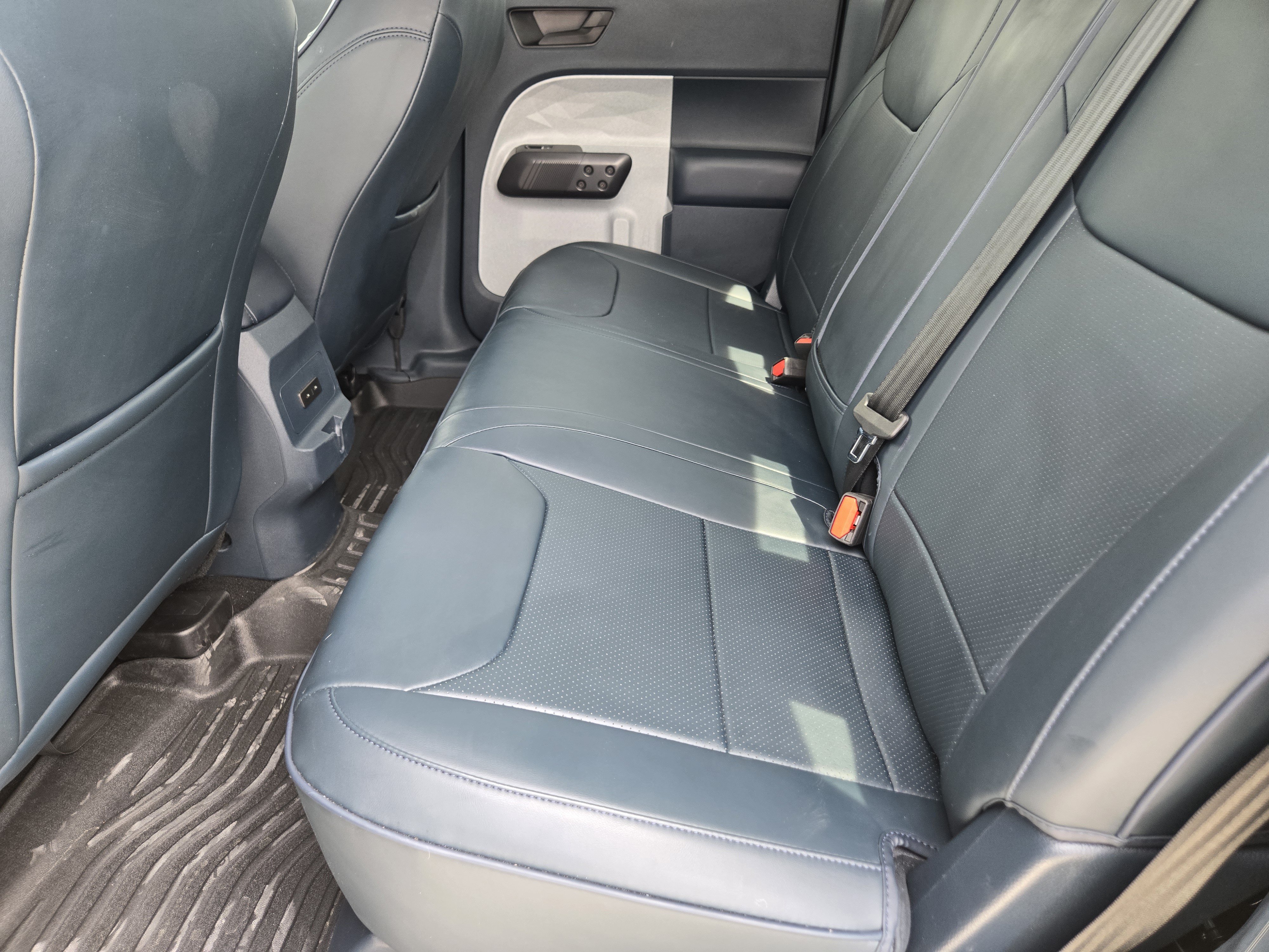 Certified 2025 Ford Maverick XLT FWD image 28