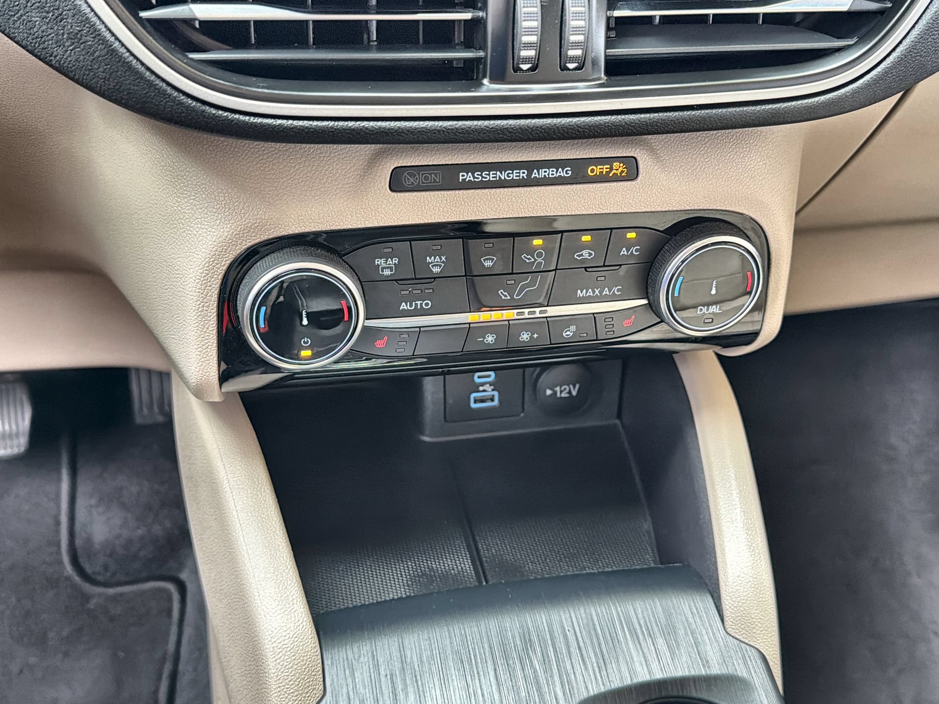 Certified 2022 Ford Escape SEL FWD image 19