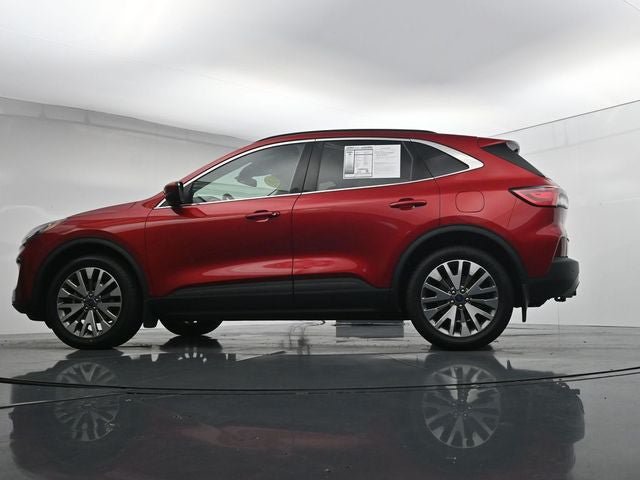 Certified 2022 Ford Escape Titanium w/ Class II Trailer Tow Package AWD/4WD image 32