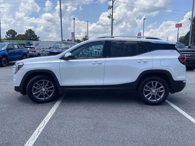 Used 2023 GMC Terrain SLT w/ Tech Package FWD image 6
