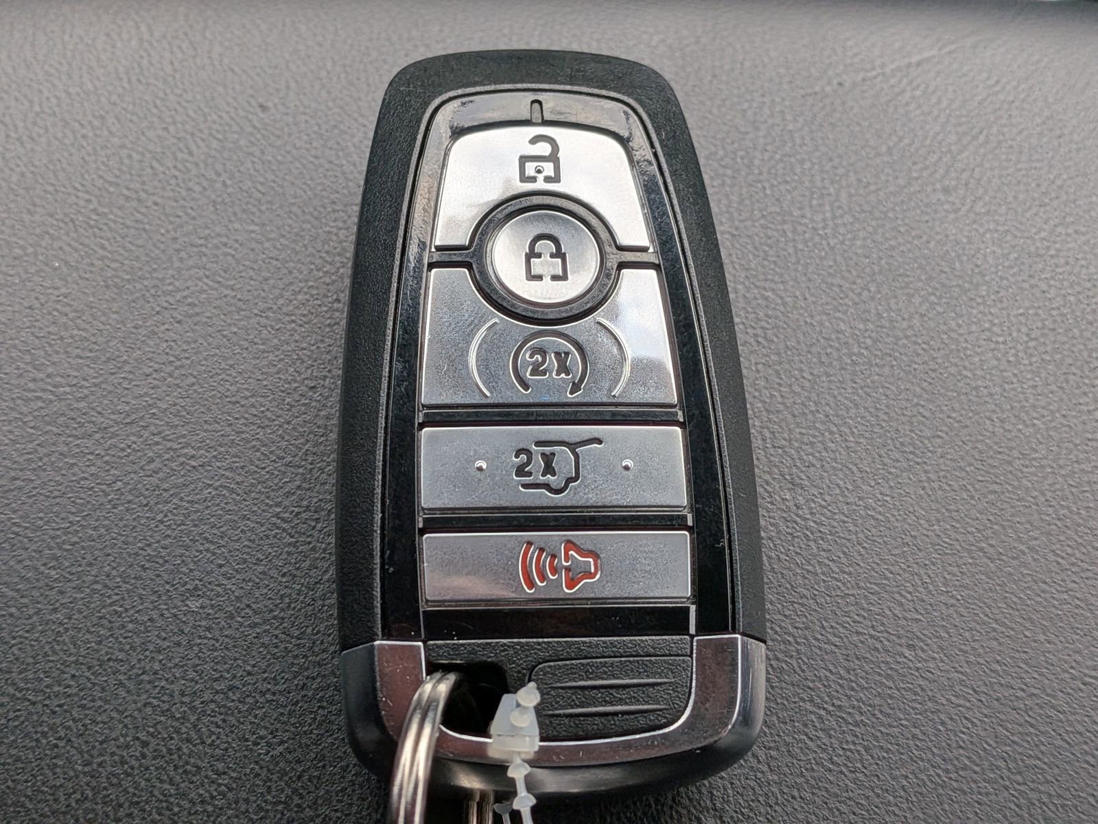 Certified 2023 Ford Explorer Platinum w/ Technology Package image 34