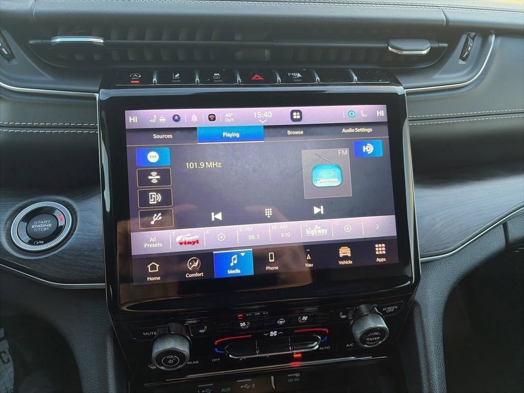 Used 2022 Jeep Grand Cherokee L Overland w/ Advanced Protech Group III image 14