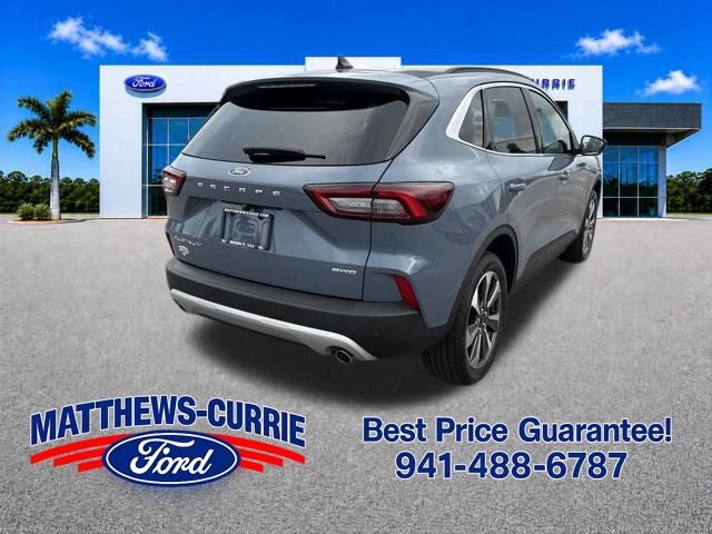 Certified 2025 Ford Escape Platinum w/ Premium Technology Package AWD/4WD image 4