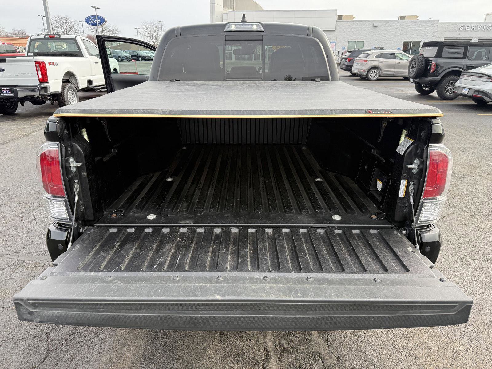 Used 2023 Toyota Tacoma Limited image 18