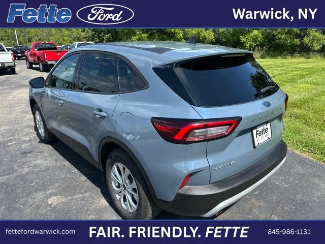 Certified 2025 Ford Escape Active AWD/4WD image 10