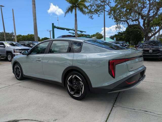 Used 2025 Kia K4 EX image 2