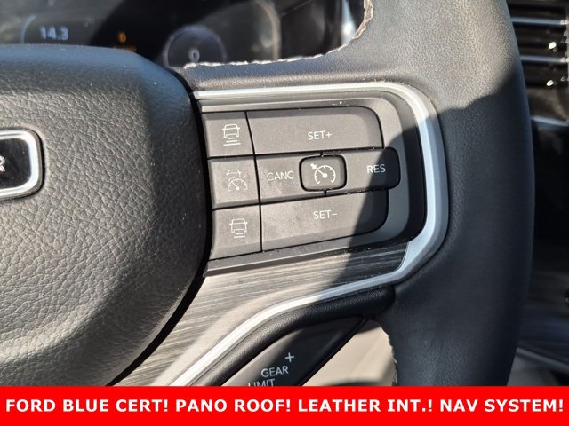 Used 2023 Jeep Wagoneer L Series III w/ Premium Group I AWD/4WD image 16