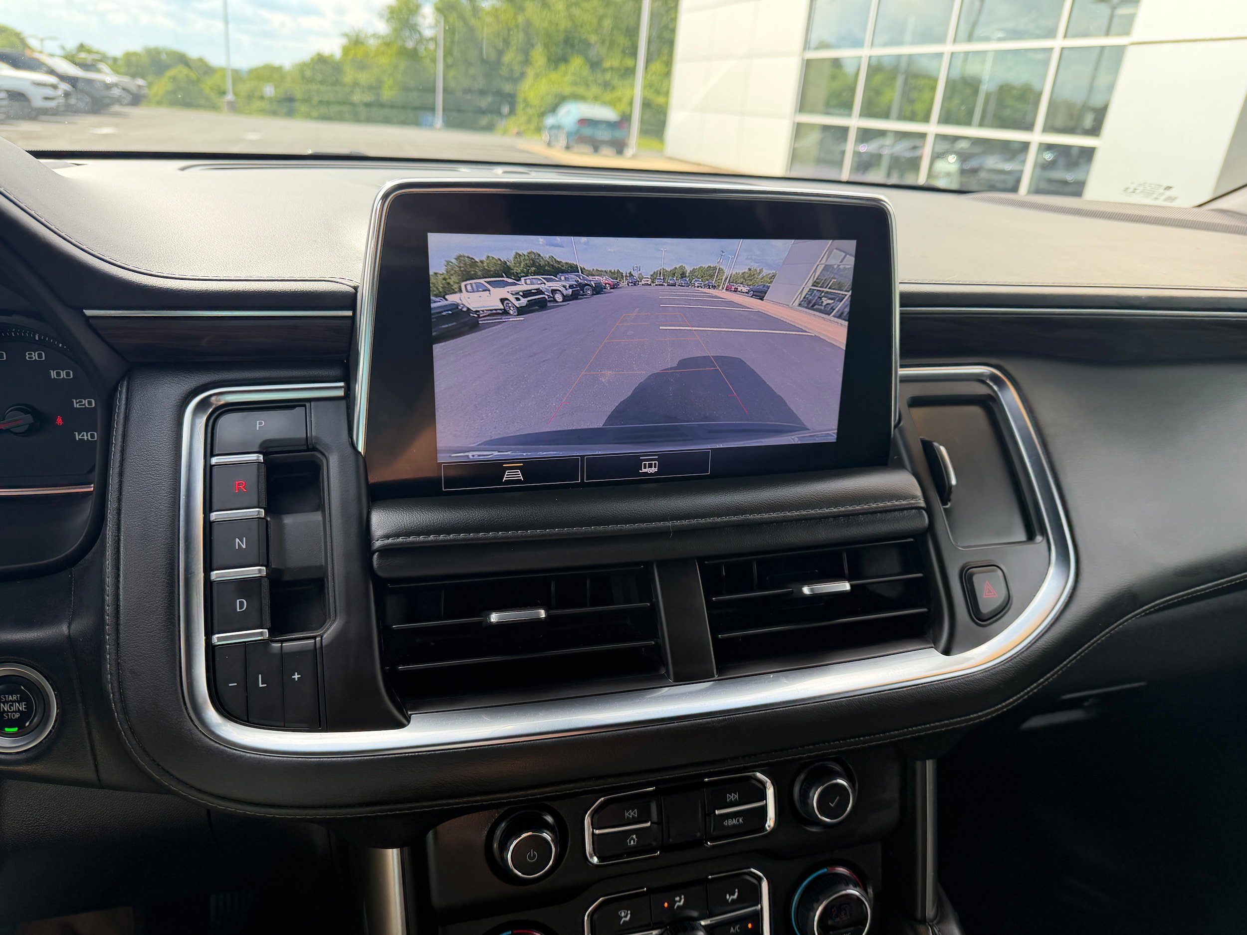 Used 2021 Chevrolet Suburban Z71 w/ Rear Media and Nav Package AWD/4WD image 28
