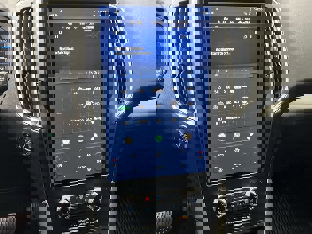 Certified 2024 Ford Edge SE w/ Cargo Accessory Package image 24