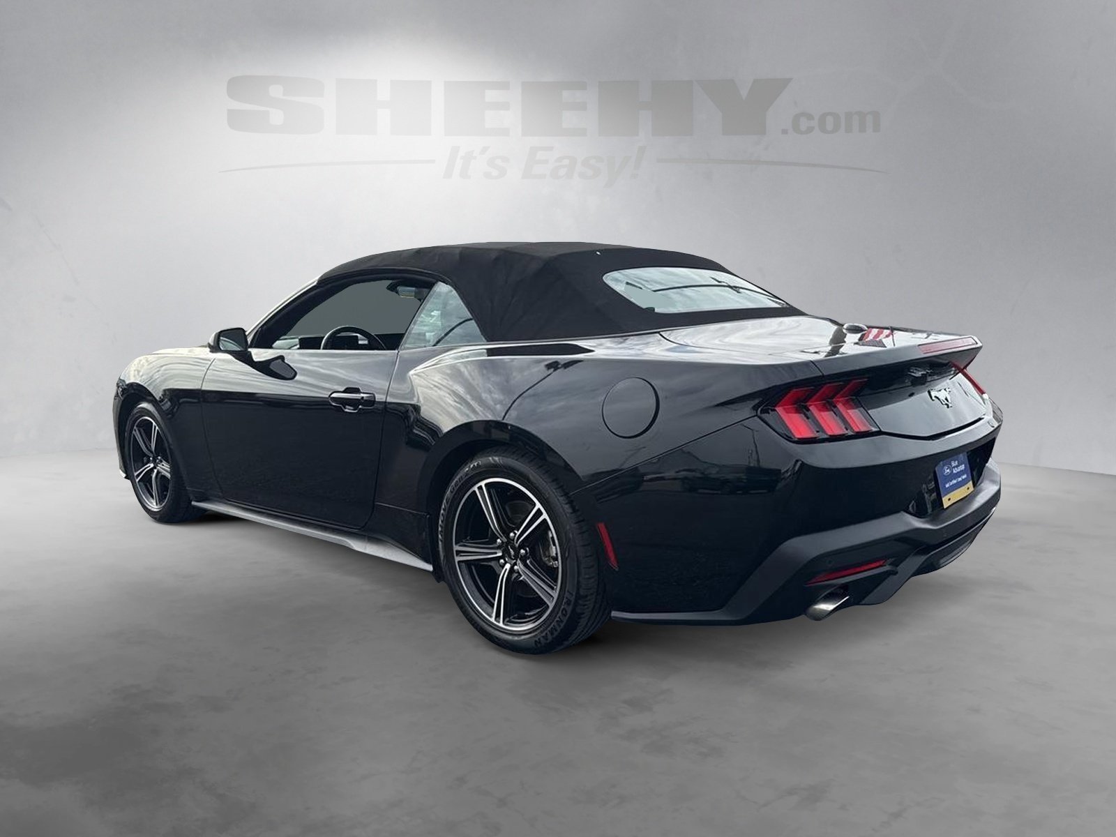 Certified 2024 Ford Mustang Convertible image 3