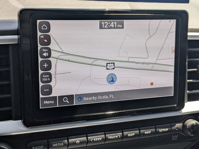 Used 2024 Hyundai Venue Limited FWD image 21