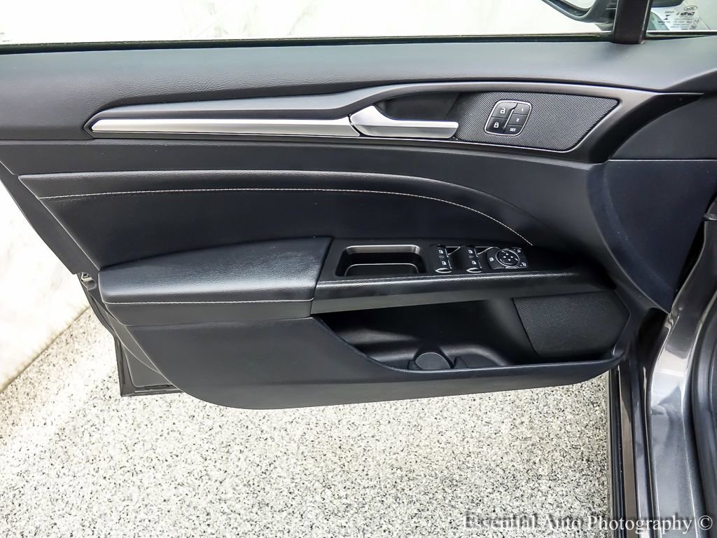 Certified 2019 Ford Fusion Titanium FWD image 22