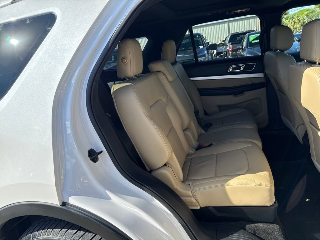 Certified 2017 Ford Explorer XLT w/ Equipment Group 202A image 27