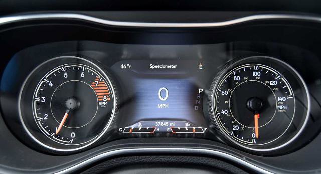 Used 2019 Jeep Cherokee Limited image 16