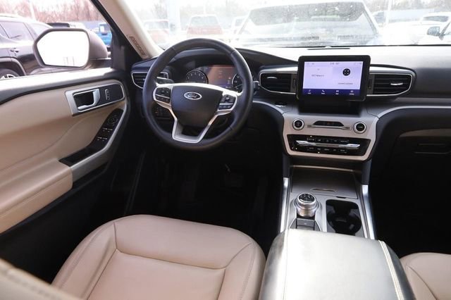 Certified 2024 Ford Explorer XLT w/ Equipment Group 202A image 24