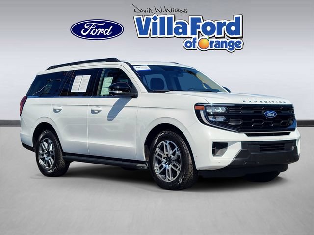 Certified 2025 Ford Expedition Active AWD/4WD image 1