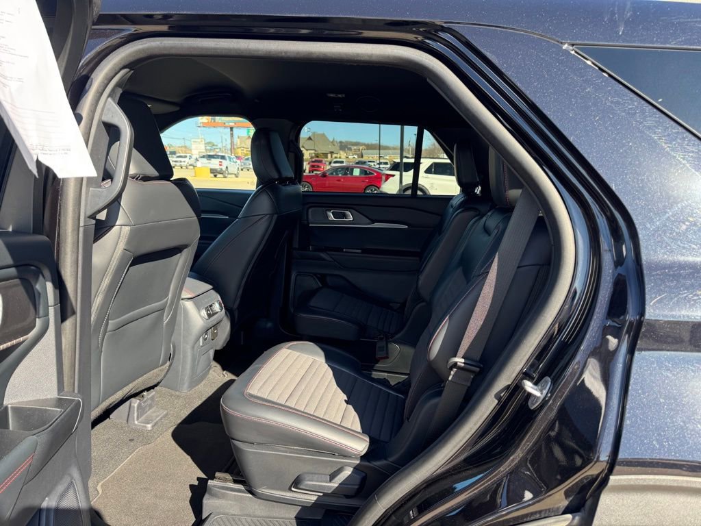 Certified 2025 Ford Explorer ST-Line AWD/4WD image 31