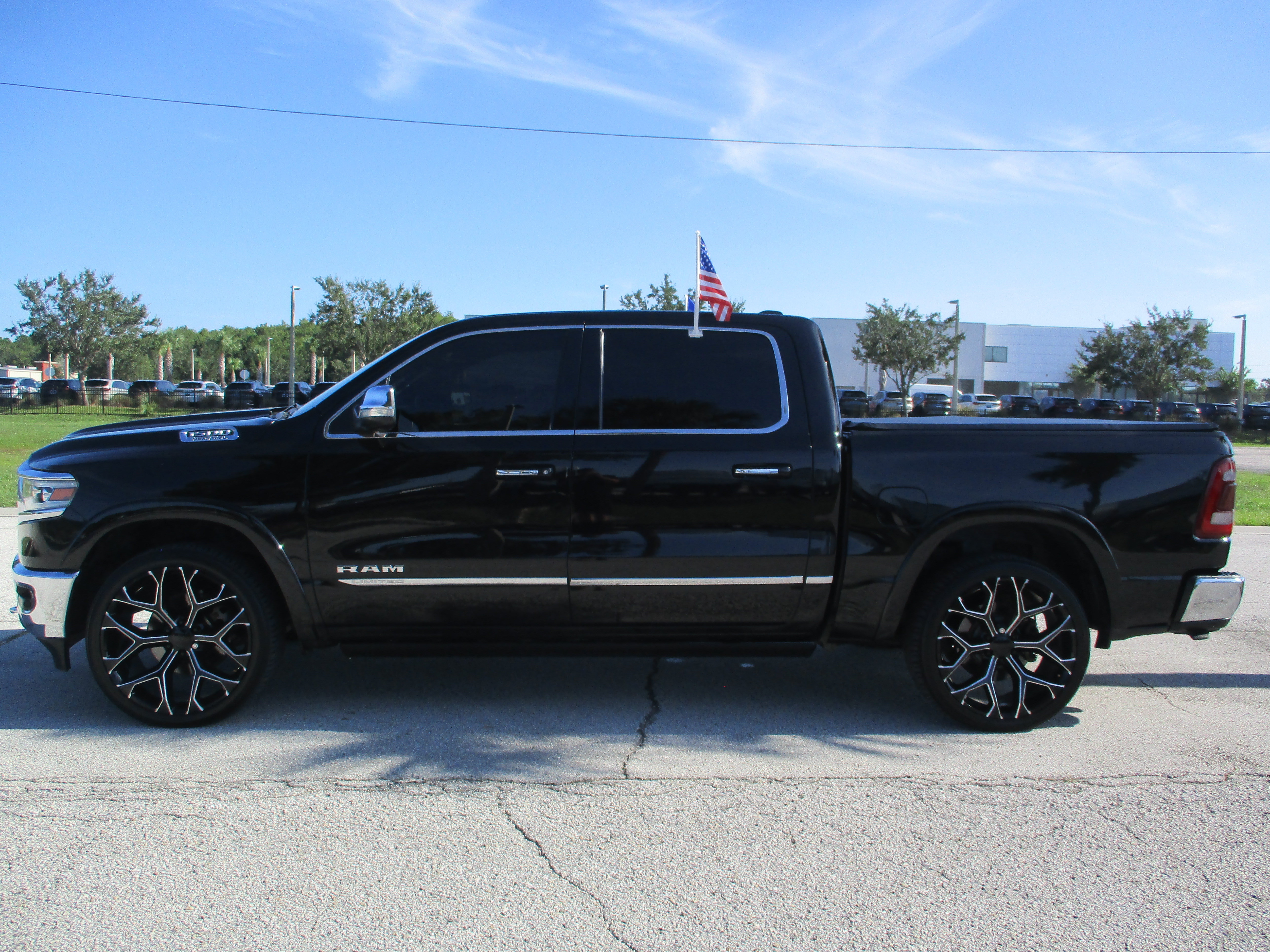 Used 2019 RAM 1500 Limited AWD/4WD image 4